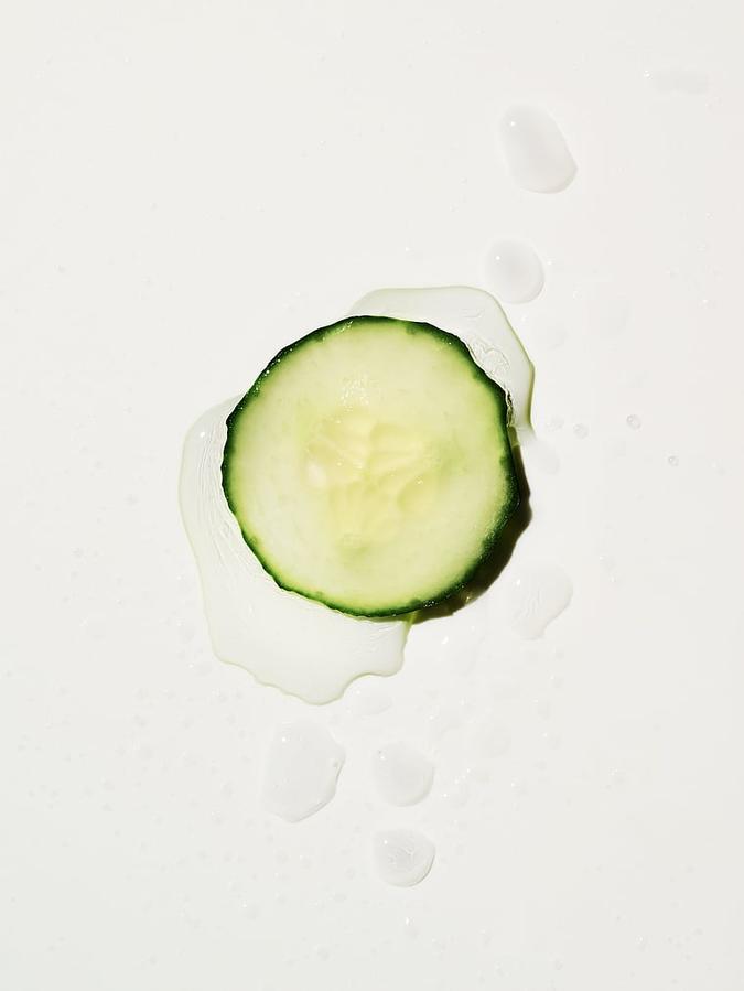 Cucumber Water Natural Beauty Body Wash image number 2