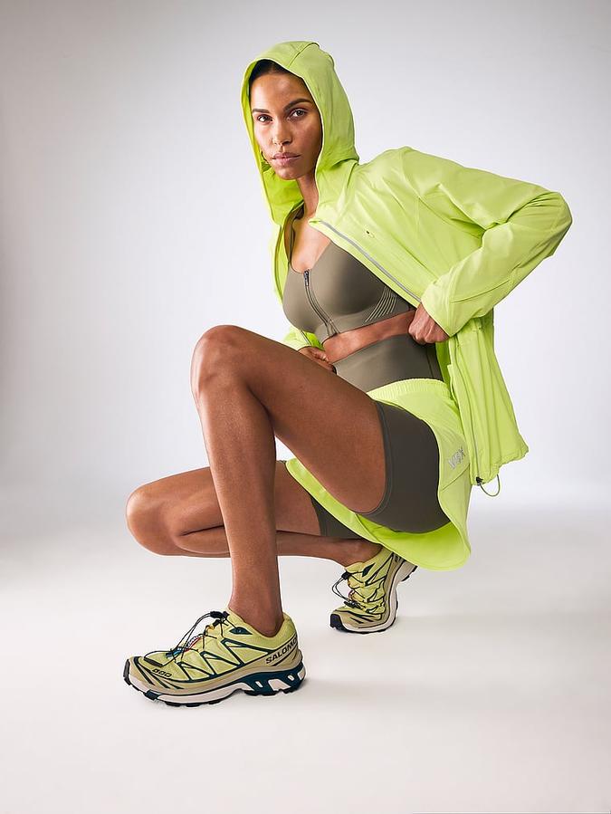 Knockout Front-Close Sports Bra image number 3